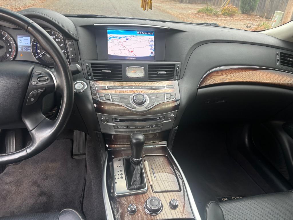 2019 INFINITI Q70L LUXE - Photo 15