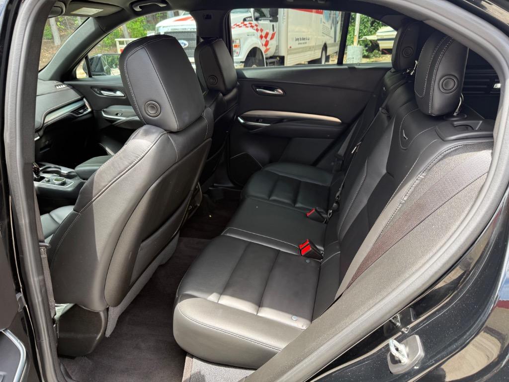 2023 Cadillac XT4 Premium Luxury - Photo 10