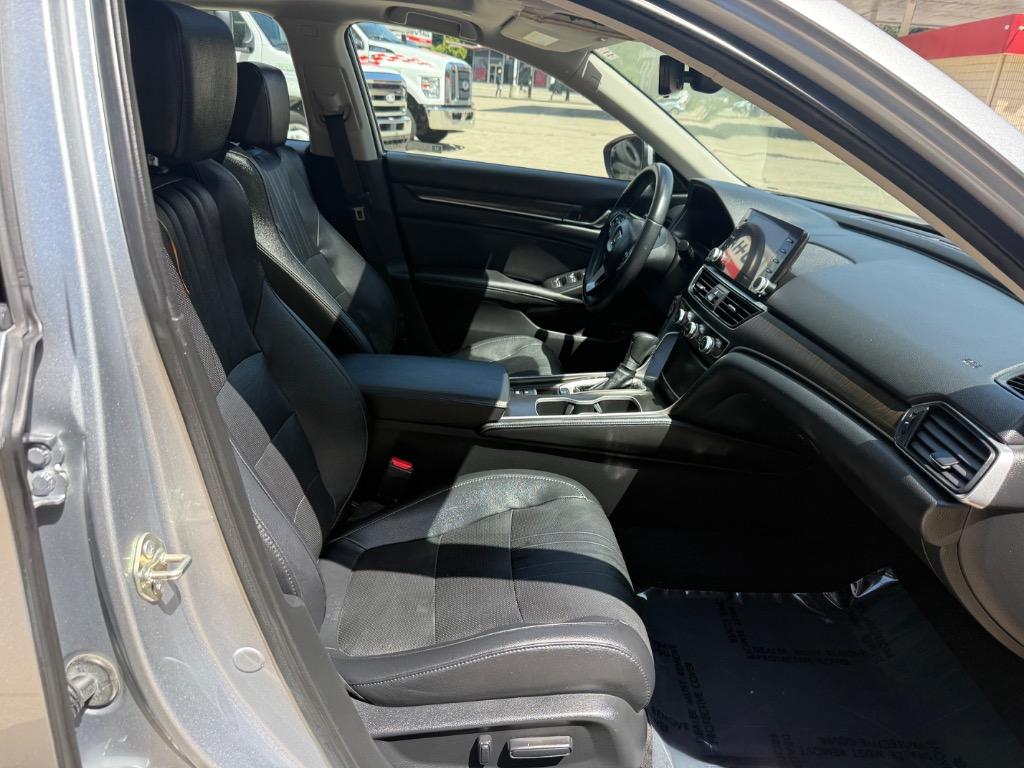 2019 Honda Accord EX-L - Photo 12